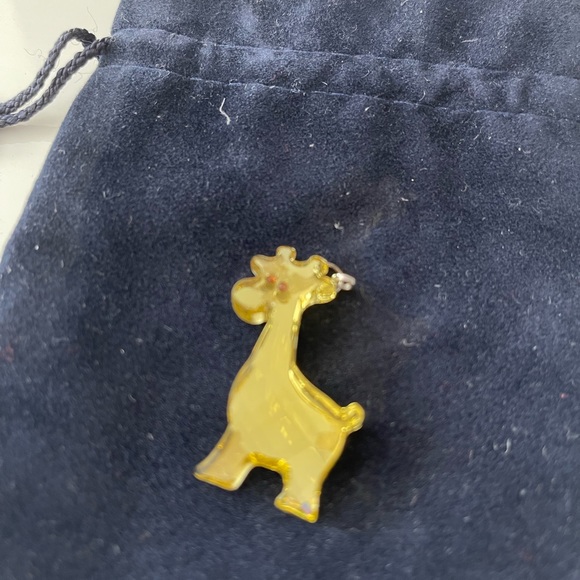 Swarovski yellow giraffe crystal preowned comes W a leather strap - Picture 2 of 7